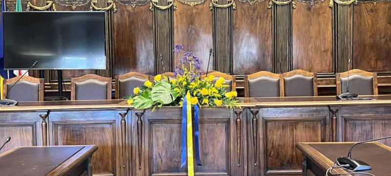 SALA-CONSIGLIO-FIORI-SANTA-ROSA