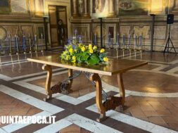 SALA-REGIA-FIORI-PALAZZO-DEI-PRIORI