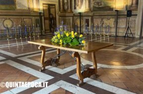 SALA-REGIA-FIORI-PALAZZO-DEI-PRIORI