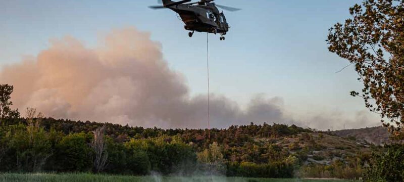 elicottero-incendi-esercito3