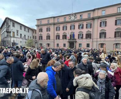 benedizione-animali-folla-piazza-plebiscito
