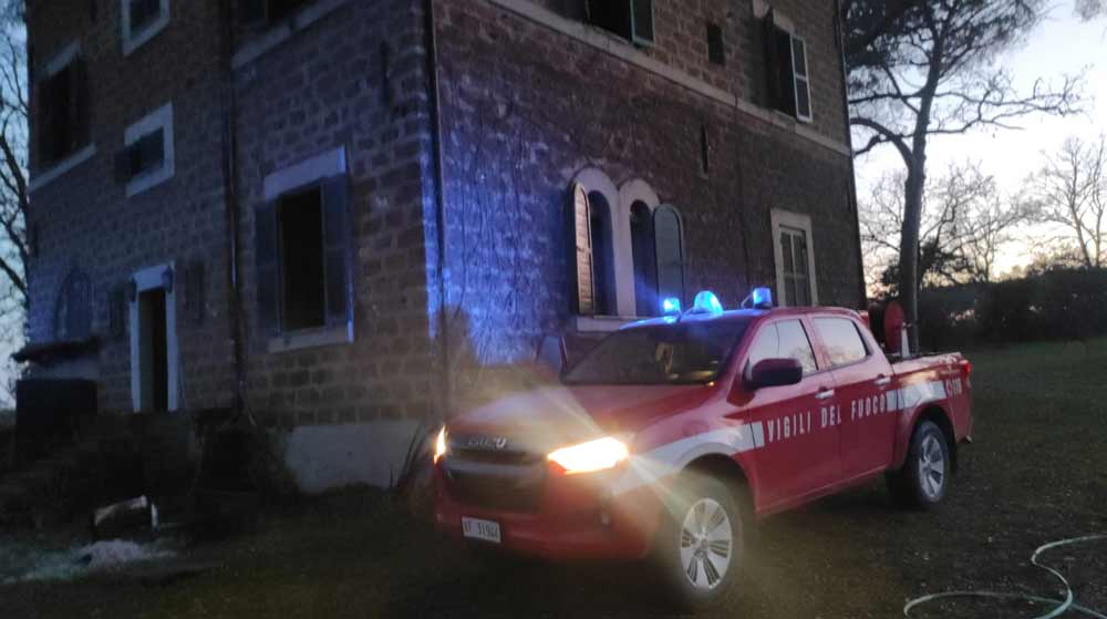 Incendio villetta nell’oasi WWF di Pian Sant’Angelo.