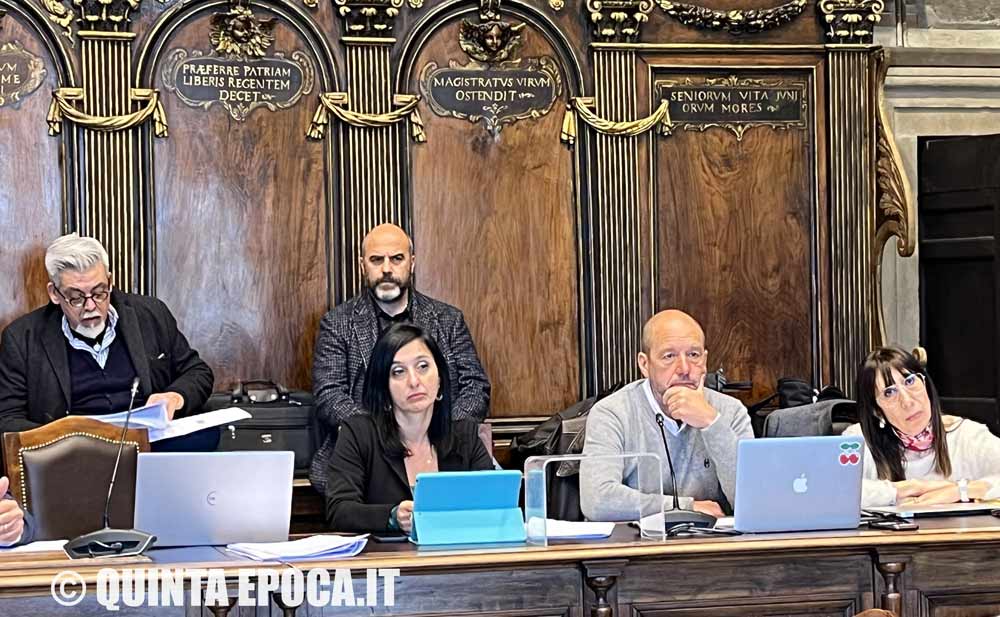 Bilancio 2023: «Non ci sono i 2 milioni e mezzo sulle asfaltature».