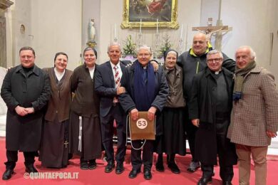 vescovo-piazza-mecarini-rossi