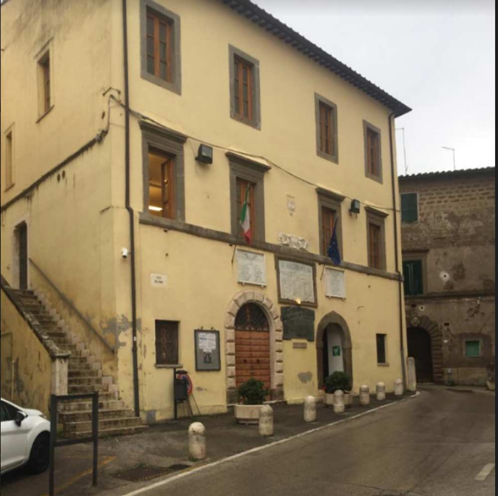 Scomparsa Berlusconi, Vaccari, Lattanzi Ciocchetti (Lega): “Il comune di Gallese non espone bandiere a mezz’asta. Siamo basiti”.  