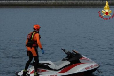 moto-acqua-vigili-fuoco