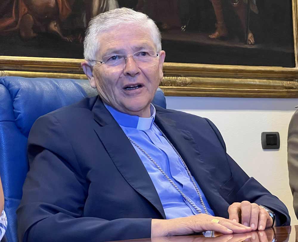 Bambine facchino, vescovo Piazza: “S.Rosa ha rotto la tradizione del suo tempo”.