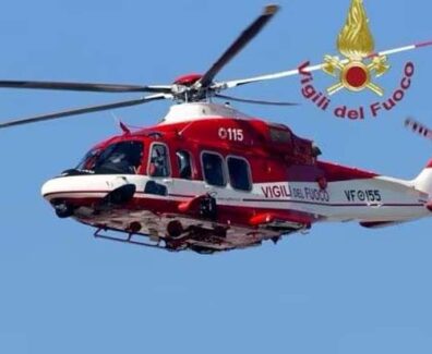 vigili-del-fuoco-elicottero-pompieri
