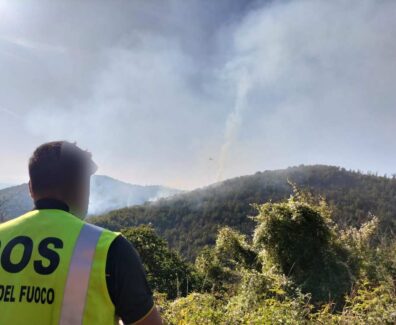 incendio-vigili-del-fuoco-canepina