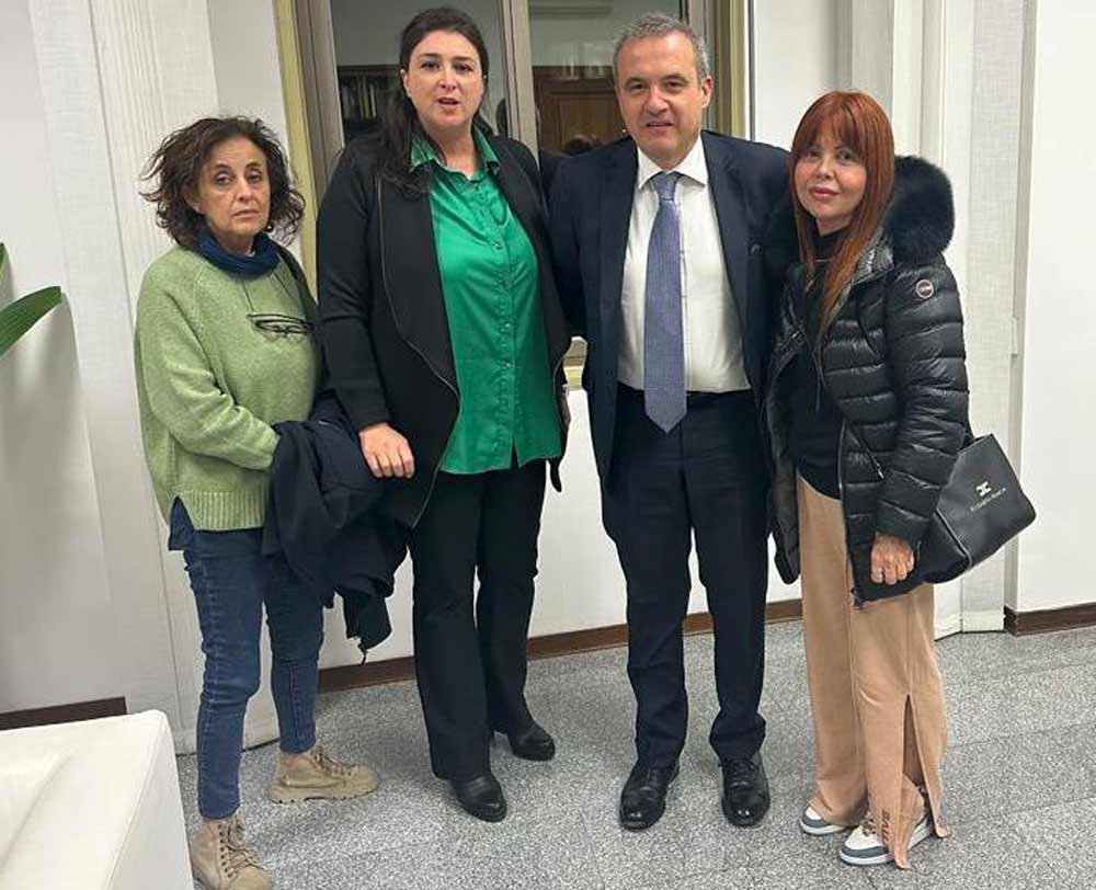 Ciambella e una delegazione di commercianti dal questore.