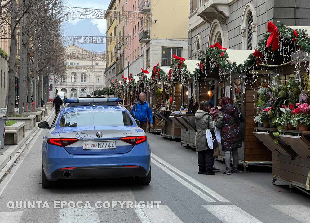 Raffica di furti ai mercatini di via Marconi e del villaggio natalizio.