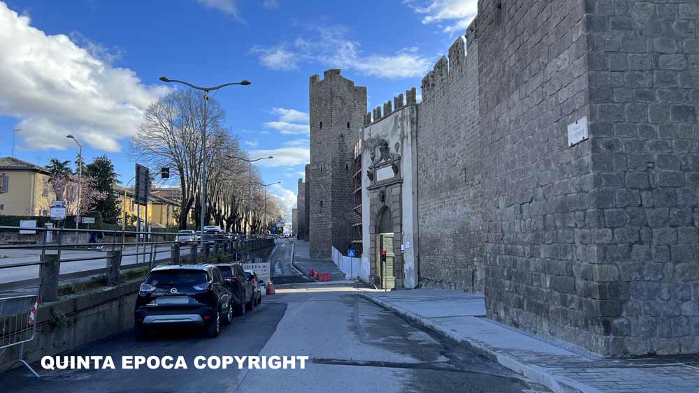 Spaccio a due passi dal giardino pubblico nei vicoli dentro Porta della Verità