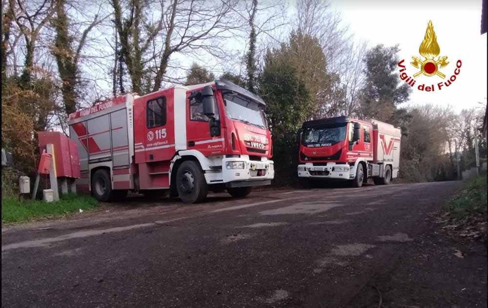 Monterosi, incendio in una palestra
