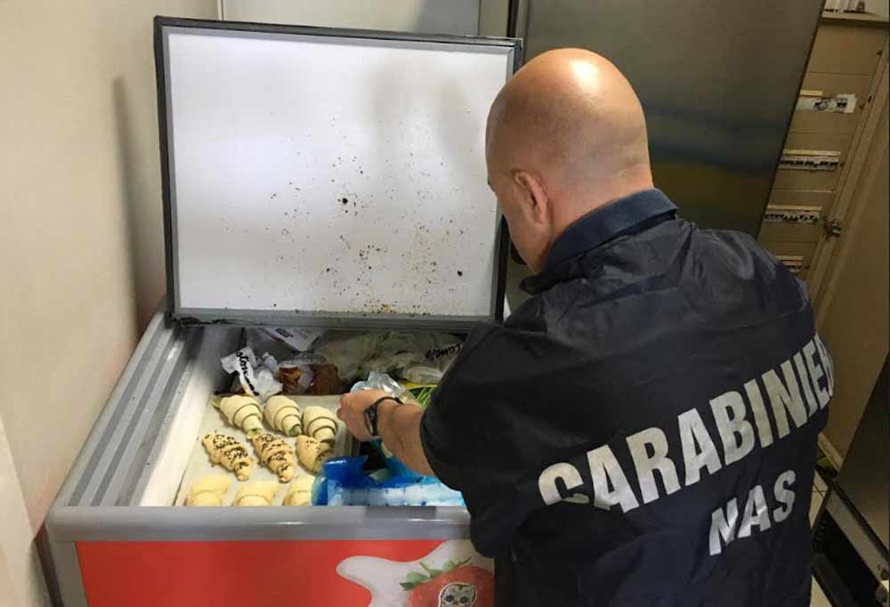 Controlli dei NAS su bar, ristoranti e B&B: multe per oltre 36 mila euro.