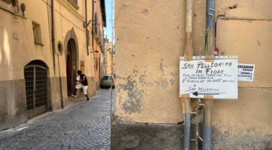 PIAZZA-FONTANA-GRANDE-SAN-PELLEFRINO-FIORE
