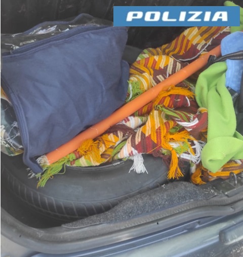 Rapina a mano armata al distributore: arrestato uno dei rapinatori.