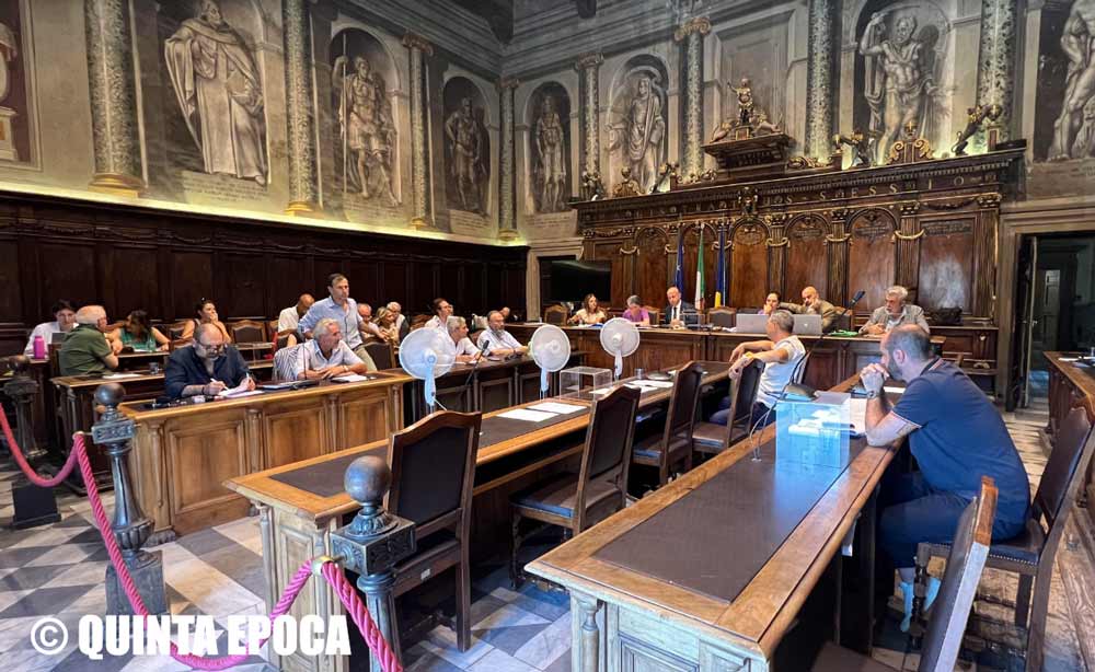 Comune, variazione di 22 milioni di euro. Finanziate fontane, cultura e servizi sociali.