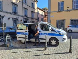 Furgone polizia municipale