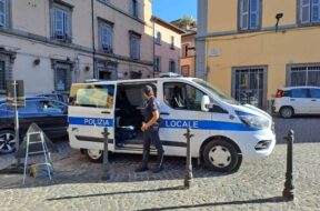 Furgone polizia municipale