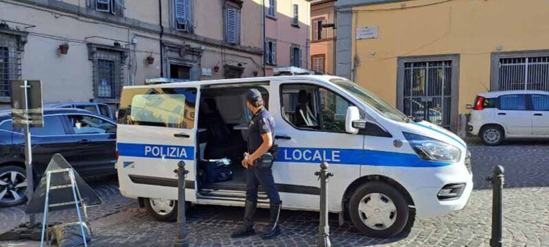 Furgone polizia municipale