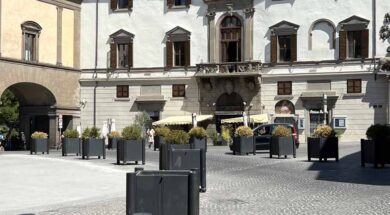 PIAZZA-COMUNE-PRIORI
