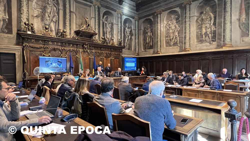 Scontro Frontini e centrodestra su asfaltature e piste ciclabili.
