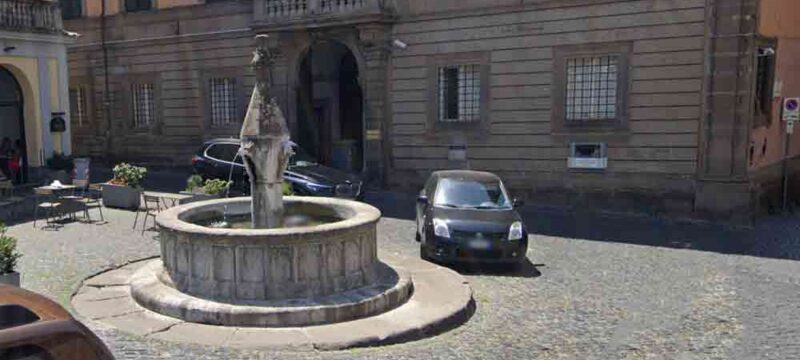 fontana-piazza-dante