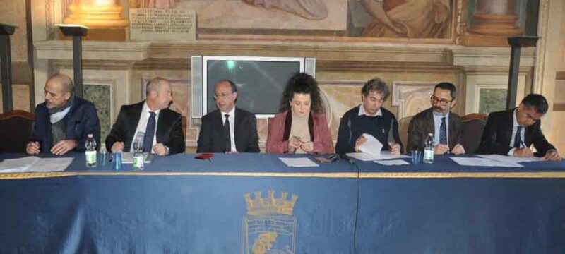 firma-patto-per-la-notte