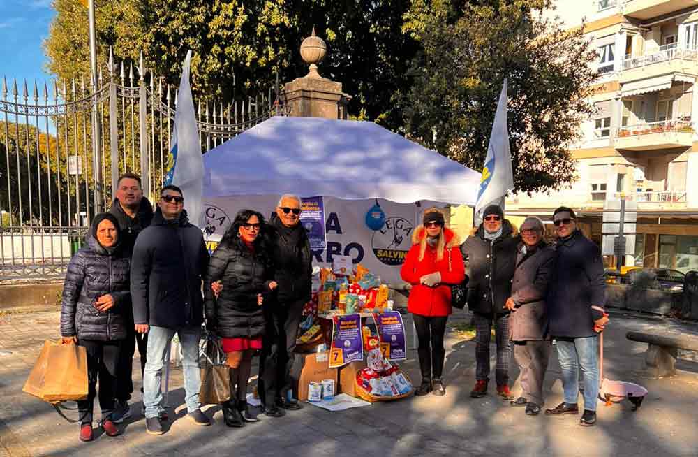 Raccolta della Lega di beni di prima necessità per l’Emporio solidale.
