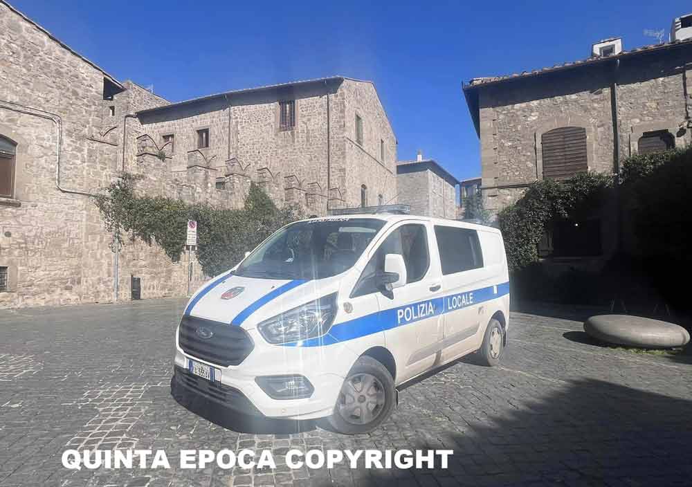 Occupazioni abusive, a Piazza San Carluccio se ne stanno andando da soli.
