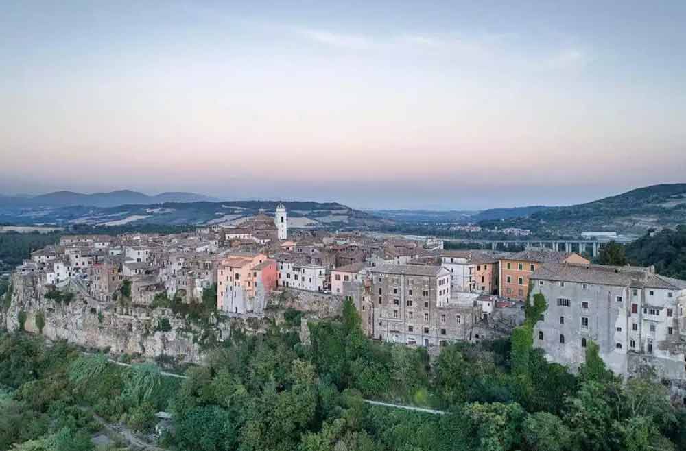 Orte, Ater fornisce alloggio a coppia sotto sfratto da un ex casello ferroviario.