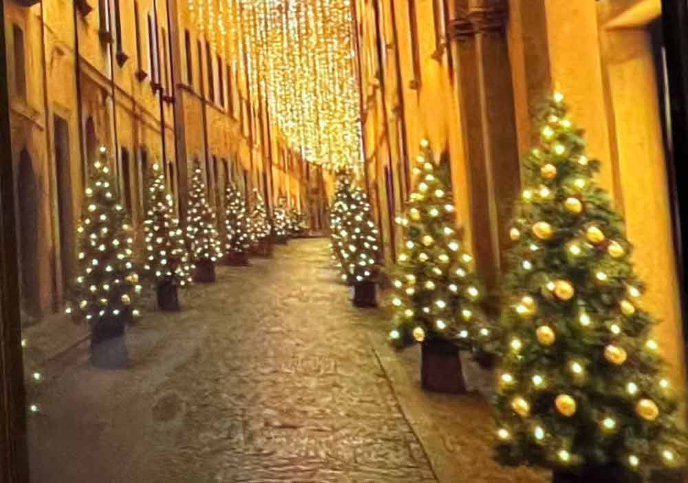 Natale, sfilate itineranti.