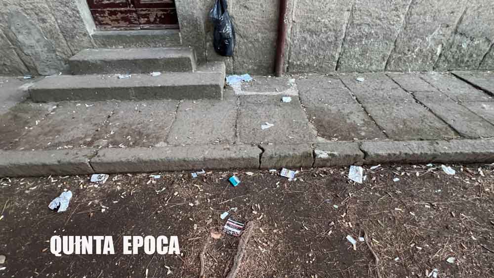 Risse, bestemmie e droga: parco centralissimo diventa area di spaccio.
