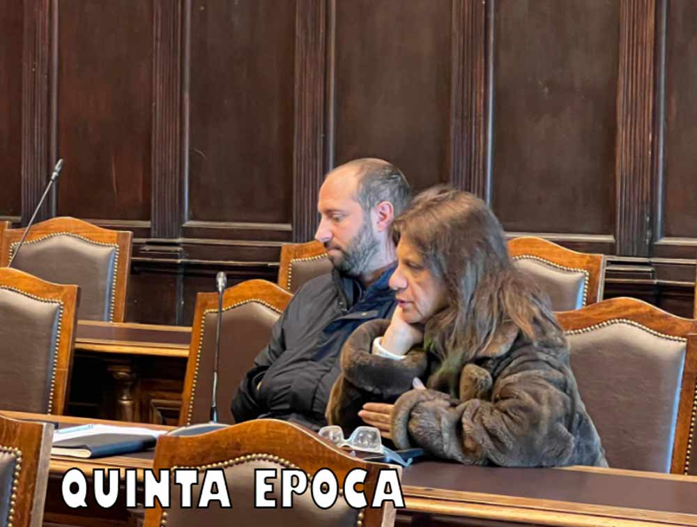Bagni, obblighi per gli esercenti: muro di Achilli e ramanzina di Poggi alla sua maggioranza.