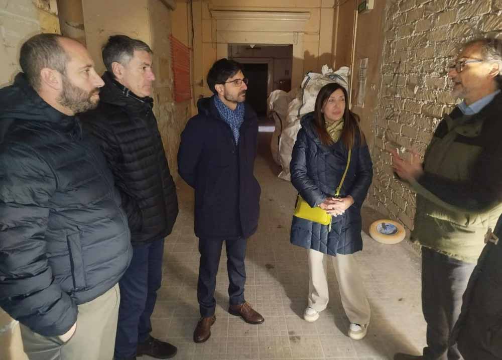 Borgo della cultura all’ex ospedale degli Infermi: smaltiti oltre 30 tonnellate di rifiuti. Prosegue la bonifica, prima della ristrutturazione.