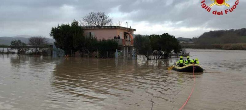 casa-acqua-pompieri-vigili-fuoco