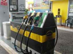 distributore benzina