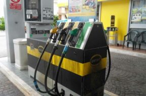 distributore benzina