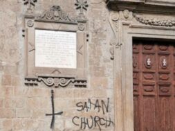 scritte-san-faustino-chiesa