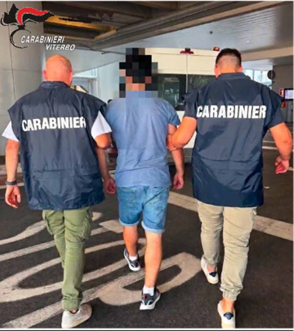 Donna rapita a Tuscania: avvolta in un lenzuolo da due uomini e caricata in macchina